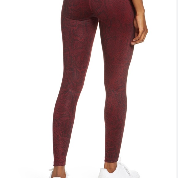 Nike Python Print Leggings in Burgundy/Black - Picture 2 of 8